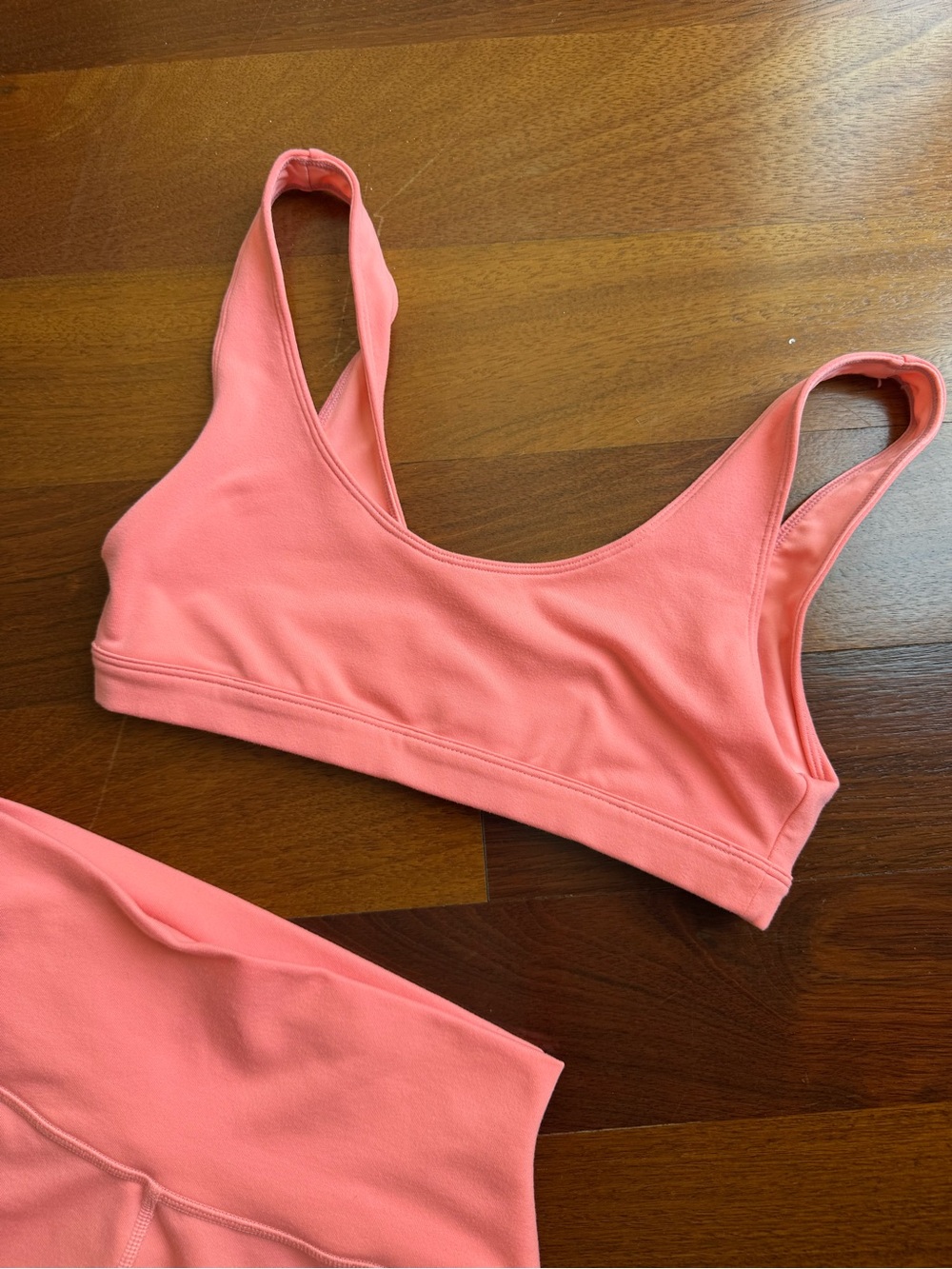 ALO Yoga Coral Yoga Set - Size Small - Picture 6 of 8